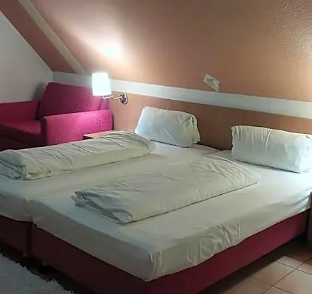 Отель La Cascina Веннигзен